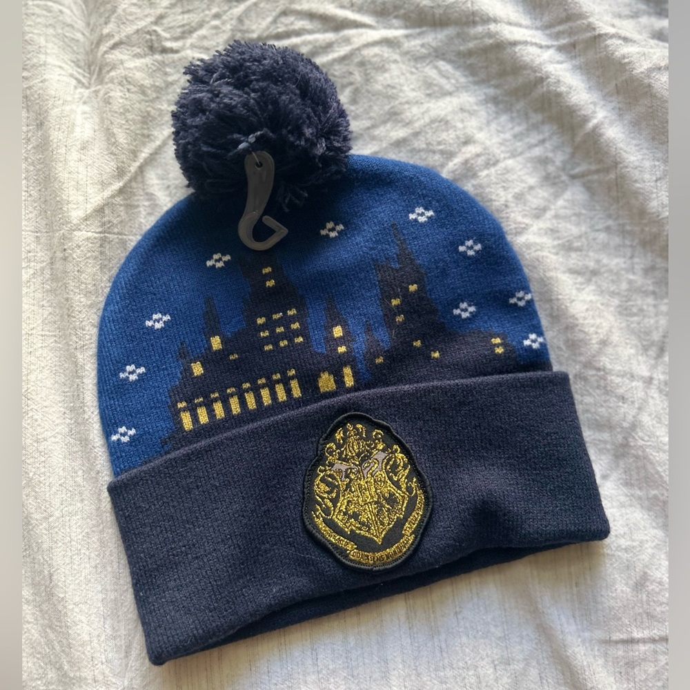 Harry Potter Hogwarts Pom Beanie